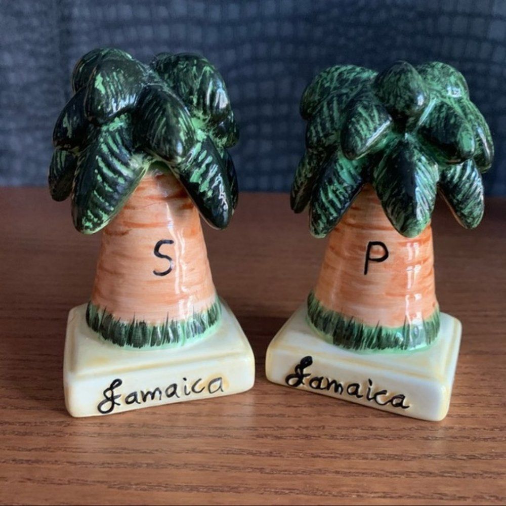 Vintage ceramic palm tree salt and pepper set